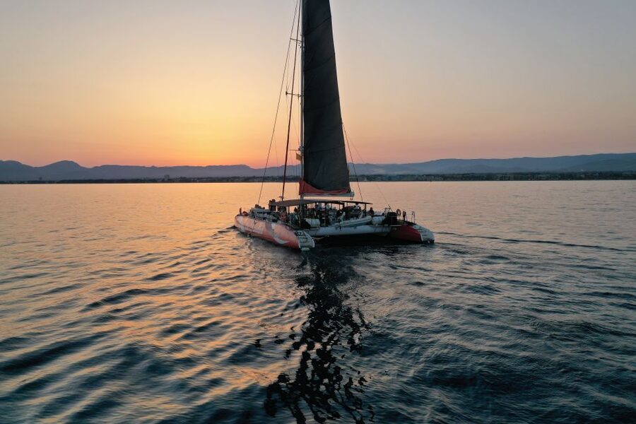 Cambrils: Sunset Catamaran Cruise with Drinks - Key Things to Know Before You Go