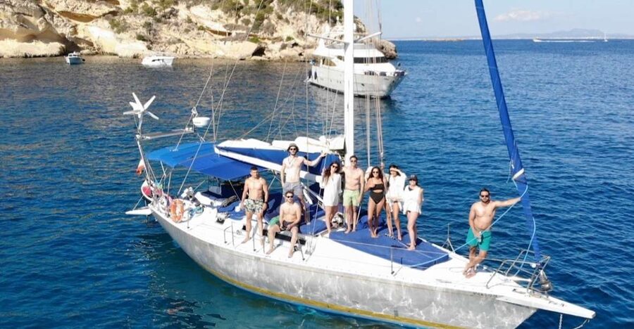 Can Pastilla: Sailboat Tour with Snorkeling, Tapas & Drinks - Palma Bay sailing: what your 4 hours feels like