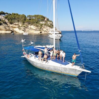 Can Pastilla: Sailboat Tour with Snorkeling, Tapas & Drinks - Skipper Andres and the onboard vibe you actually want