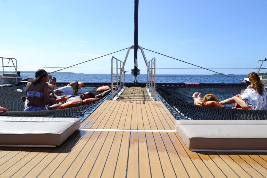Cartagena: Rosario Islands Catamaran with Lunch and Snorkel - Lunch at Sea: Seafood or Vegetables, Plus Snacks and Dessert
