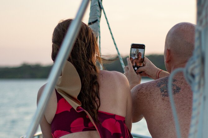 Catamaran Adventure: Sailing and Swimming in the Bacalar Lagoon - The 3-hour ride from Casa China: the day’s rhythm