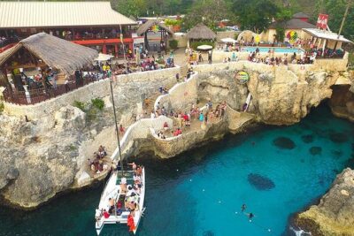 Catamaran Cruise Full Day Tour to Reef, Caves and Negril Beach - Margaritaville Negril and Seven Mile Beach: Your Lunch-Your-Own Beach Window