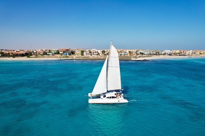 Catamaran Half Day - Beautiful day on the Atlantic Ocean - Key highlights to expect on this Sal catamaran trip