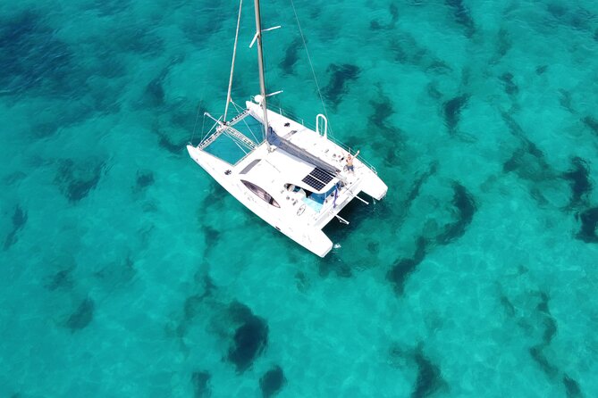 Catamaran Half Day - Beautiful day on the Atlantic Ocean - Who should book this catamaran half day from Santa Maria?
