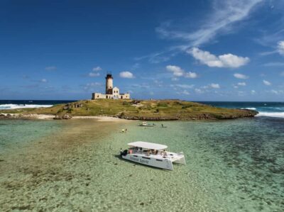 Catamaran Mauritius: South East 5 Islands Catamaran Cruises - Ile aux Cerfs: the main event for snorkeling, BBQ, and wildlife hopes