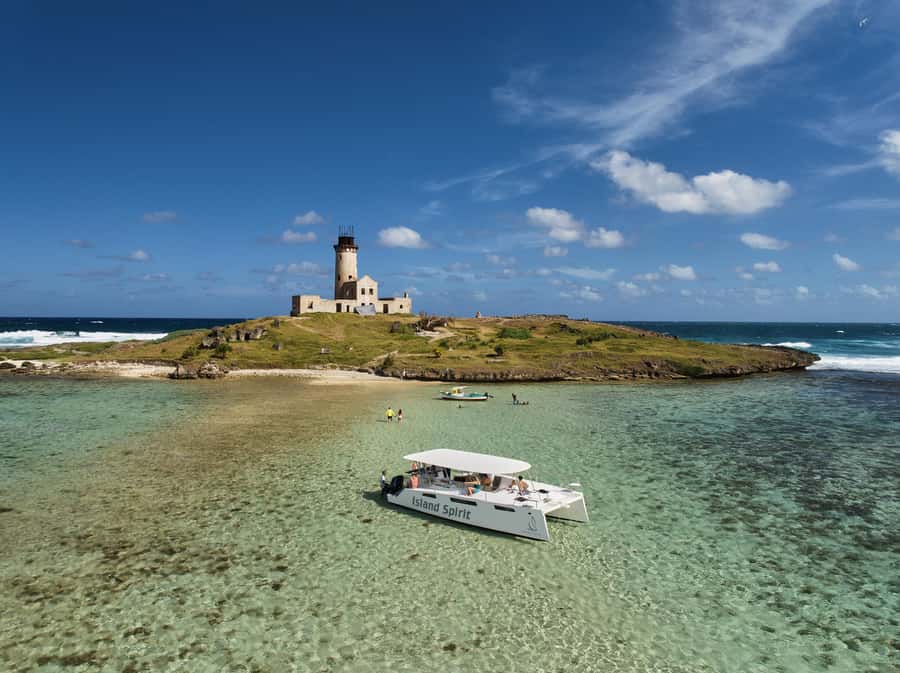 Catamaran Mauritius: South East 5 Islands Catamaran Cruises - Ile aux Cerfs: the main event for snorkeling, BBQ, and wildlife hopes