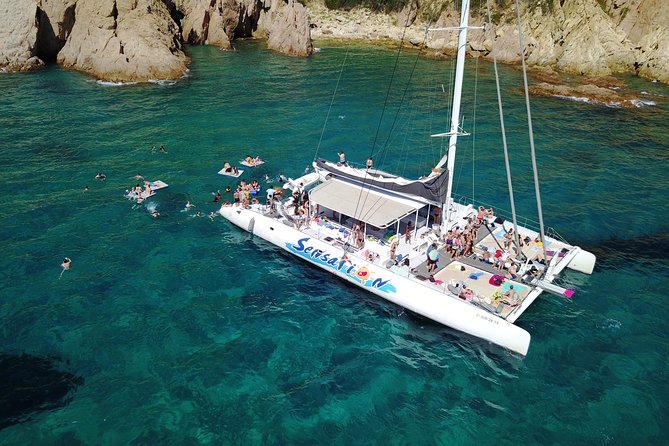 Catamaran ride -Costa Brava with barbecue and drinks. Familiar. - Who Should Book This Costa Brava Catamaran Trip