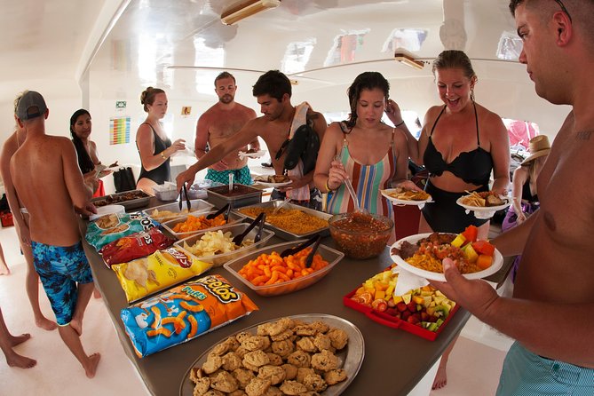 Catamaran Sailing & Snorkeling from Playas del Coco - Getting to the Start Point Near Playas del Coco