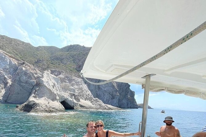 Catamaran Semi Cruise Paros Antiparos includes Food and Drinks - Who should book this Paros Antiparos catamaran cruise