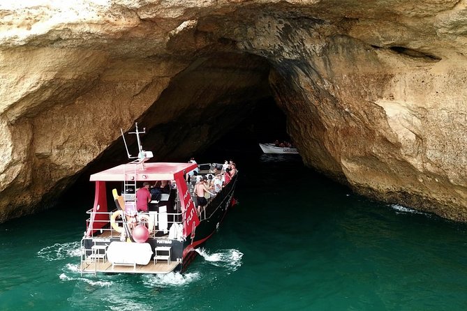 Catamaran Tour to Benagil Caves - Alfanzina Lighthouse and Cave: A Thoughtful Photo Moment
