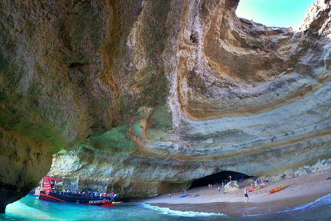 Catamaran Tour to Benagil Caves - The One Thing to Watch: Boat Swaps and Cave Congestion