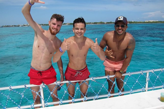 Catamaran Tour to Isla Mujeres all Included - Lunch on Isla Mujeres: What’s Included and What to Watch