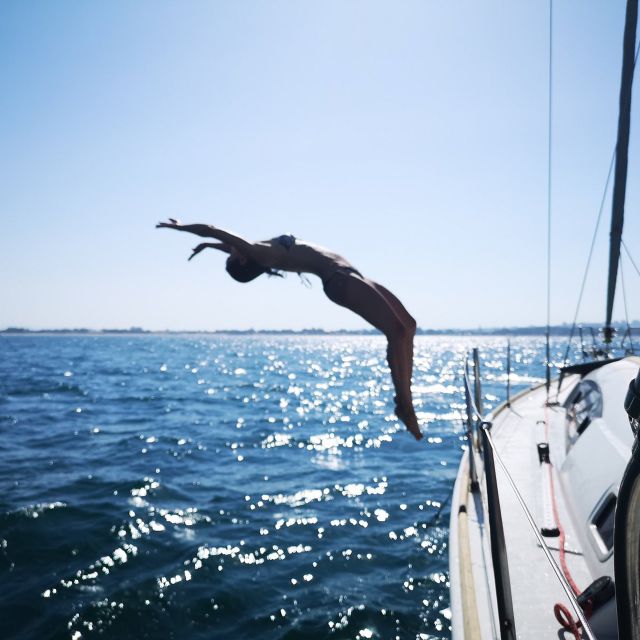 Catania: Coastline Sailing Trip 6hr with Aperitif and Lunch - Swimming in Crystal Blue Water: How to Make the Most of Your Swim Time