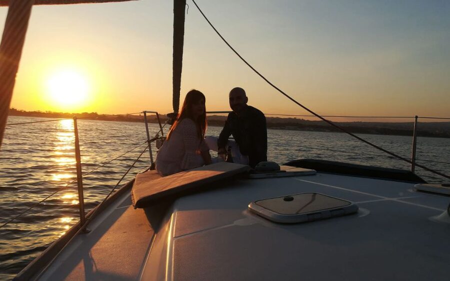 Catania: Guided Sunset Sailing Trip with Aperitif & Prosecco - Key moments that make this trip worth your time