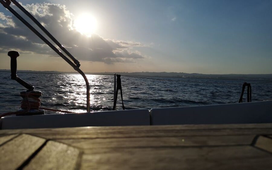 Catania: Guided Sunset Sailing Trip with Aperitif & Prosecco - What to Pack for a Catania Sunset Sail