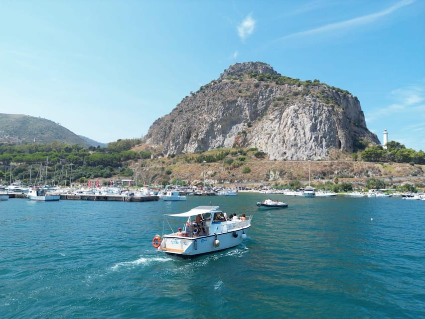 Cefalù: Mini Yacht with Snorkel Stops, Caves and Aperitif - Spiaggia di Cefalù: the first sea-level sightseeing stop