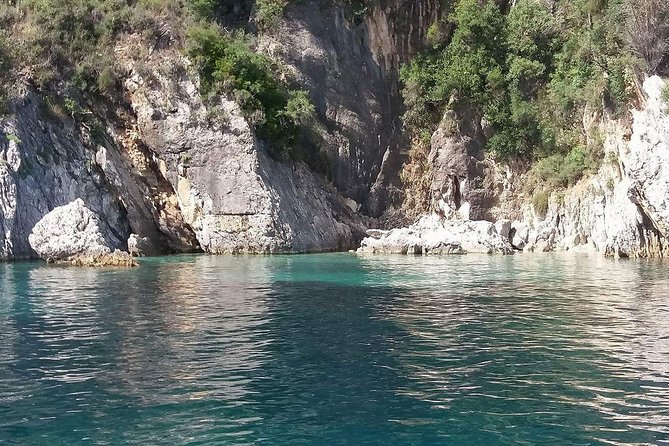Corfu: Private Yacht Cruise - Garitsa Bay anchorage: when the sea becomes your quiet room