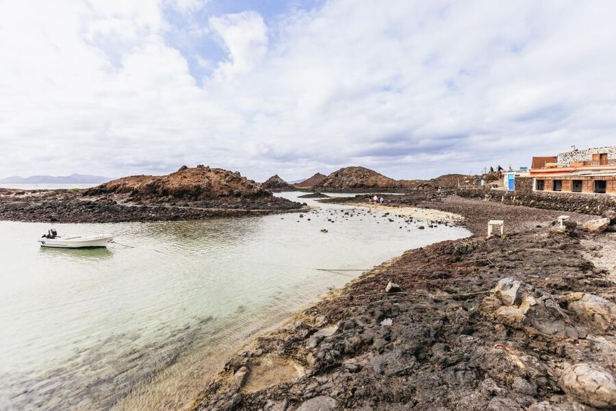 Corralejo: Lobos Island Catamaran Tour with Drinks & Snorkel - Price and value: is $88 a fair deal?