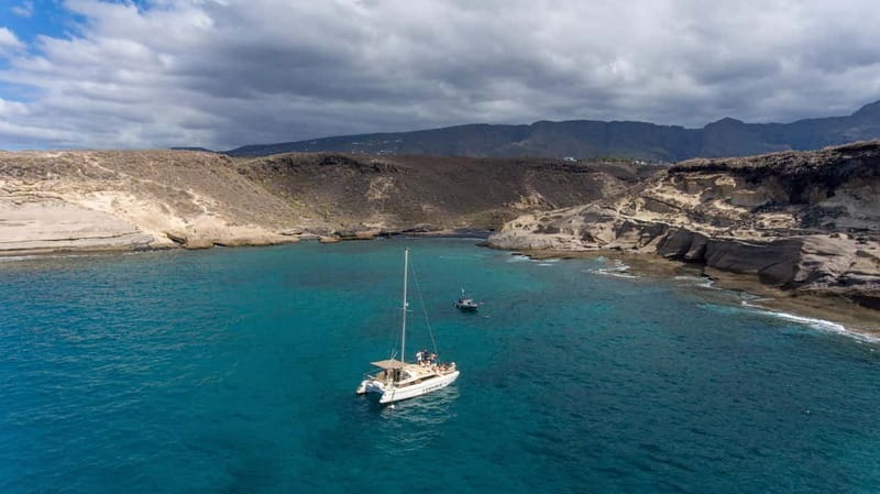Costa Adeje: Catamaran Tour, Snorkelling, Snacks & Drinks - Getting in the water: what to expect during the swim stop