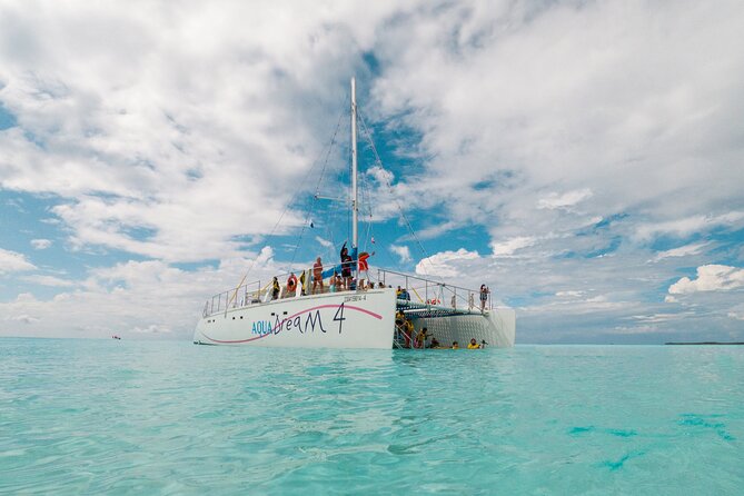 Cozumel Catamaran Snorkeling Tour & lunch® - Drinks on board: rum punch and margaritas after the swim