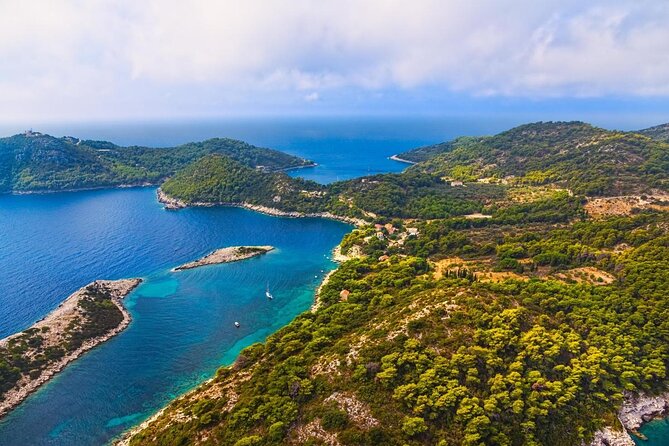 Croatia Luxury Villa and Yacht Combo Package on Korcula Island - From Dubrovnik to Korčula: chauffeur comfort and a captain’s welcome