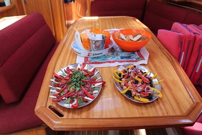 Daily sailing trip in the La Maddalena Archipelago - Swimming, masks, and making the most of stop three