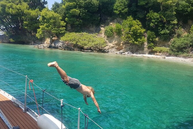 Day sailing Skiathos Skopelos with lunch on Rainbow yacht - Meeting point and practical timing: how to set yourself up