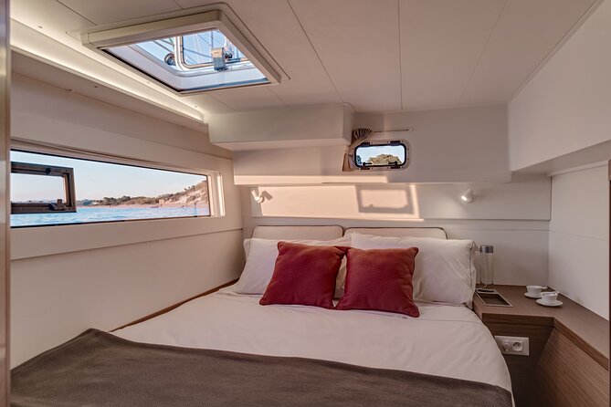 Deluxe Private Boats - 40 ft Catamaran - What You Eat and Drink: Lunch, Snacks, and a Serious Alcohol List