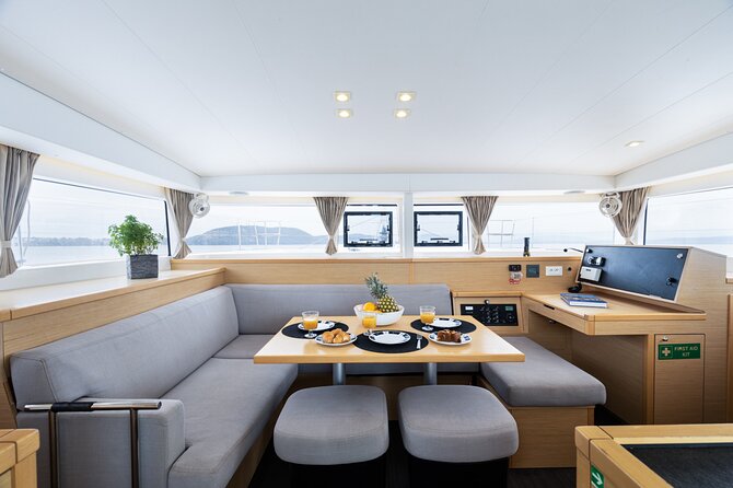 Deluxe Private Boats - 40 ft Catamaran - North vs South Cozumel: How the Captain Chooses the Best Day