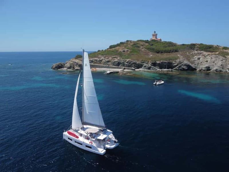 Departure from BRUSC: Half-day catamaran cruise - A half-day catamaran cruise from Brusc: the vibe and the boat
