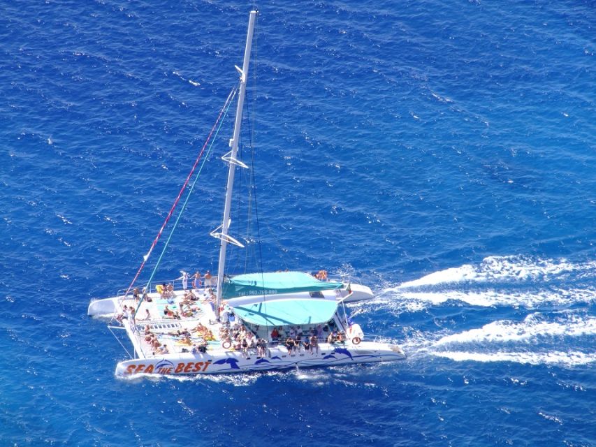 Desertas Islands Full-Day Catamaran Trip from Funchal - Comfort on Board: Seating, Wind, and Staying Warm