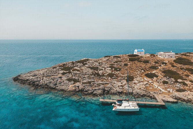 Dia Island Catamaran – Premium Lunch, Open Bar, Small Group - Why Dia Island feels different from most boat stops
