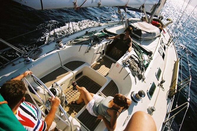 Dia island : Small Group Sailing Trip to Dia Island with Lunch - On-board lunch and drinks: organic food, wine responsibly, and no frantic searching