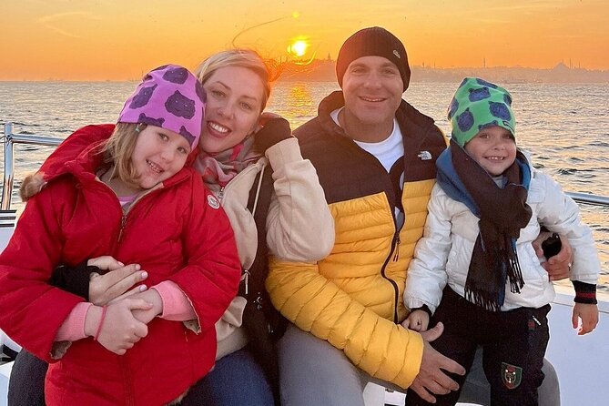 Dolmabahçe Palace and Sunset Tour on Luxury Yacht - Maiden’s Tower, Galata Tower, and How the Sunset Views Land at Kabataş