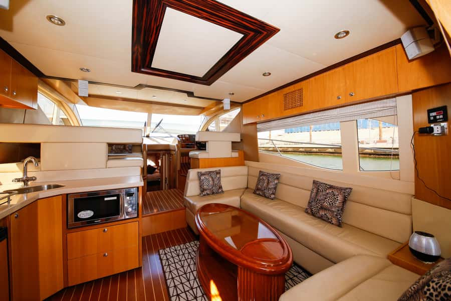 Dubai: Atlantis and Burj Al Arab Cruise on Luxury Yacht - On-board comfort: drinks, music, and the feel of a real yacht