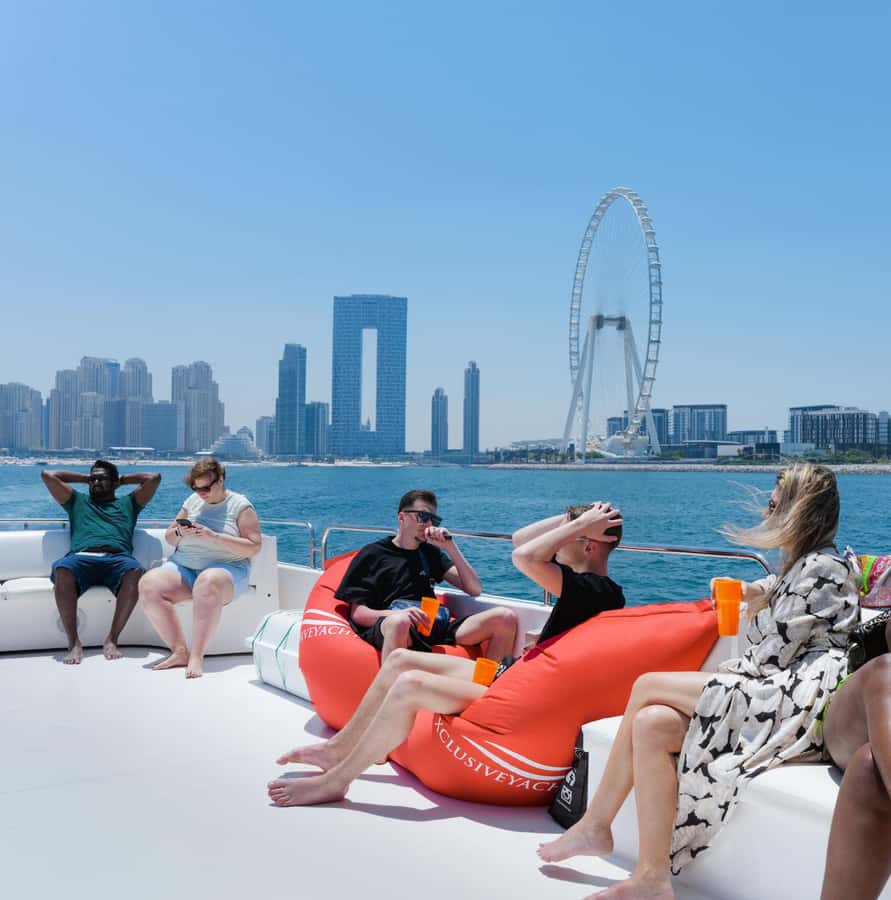 Dubai: Instagrammable Yacht Tour with Drinks & Ain/JBR Views - Crew Energy and Photo Help: The Part You’ll Remember