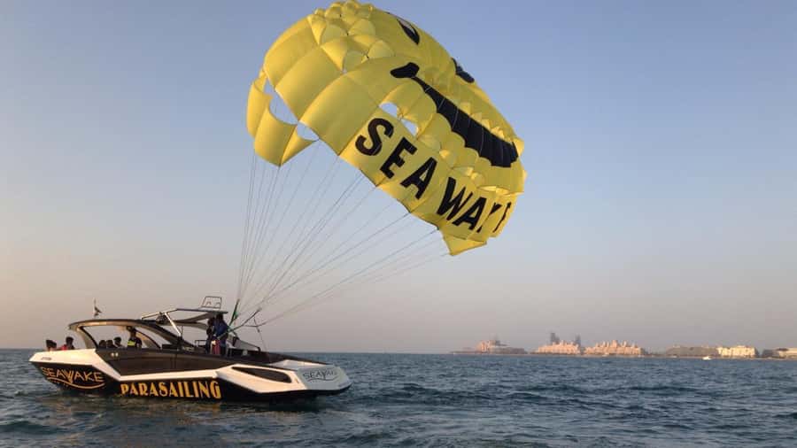 Dubai Jumeirah Parasailing adventure with breathtaking views - Safety Briefing and Crew Vibe: Why People Feel Comfortable Up There