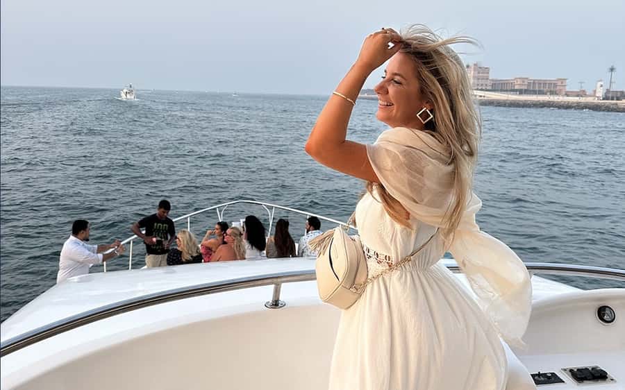 Dubai: Luxury Sunset Yacht Tour with Snacks and Drinks - Value for money: what $21 gets you in Dubai