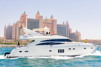 Dubai Luxury Yacht Tour with Live BBQ & Drinks - Price and What It Buys You on the Water