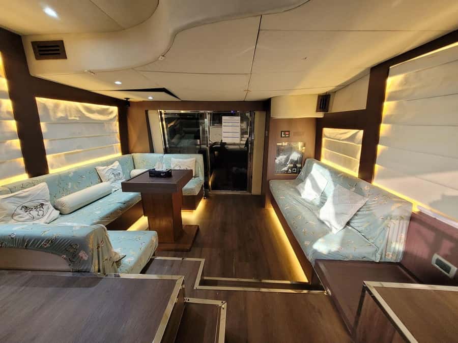 Dubai Marina luxury Yacht Tour: AinDubai,JBR &Harbour(1Hour) - What the first leg through Dubai Marina is actually good for