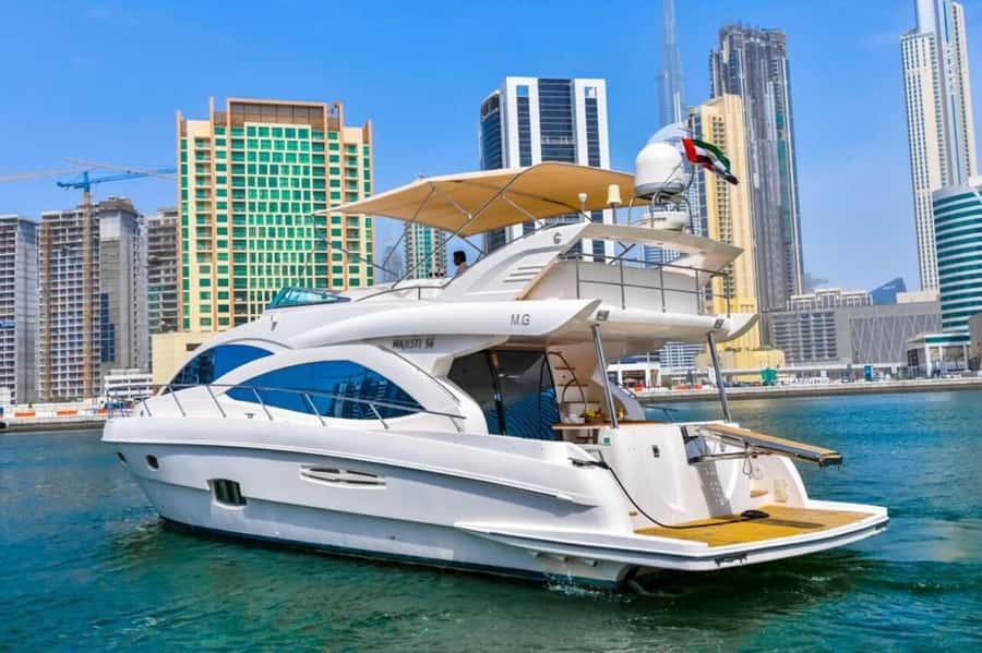 Dubai: Marina Private Luxury Yacht Tour - Key Things You’ll Notice Right Away