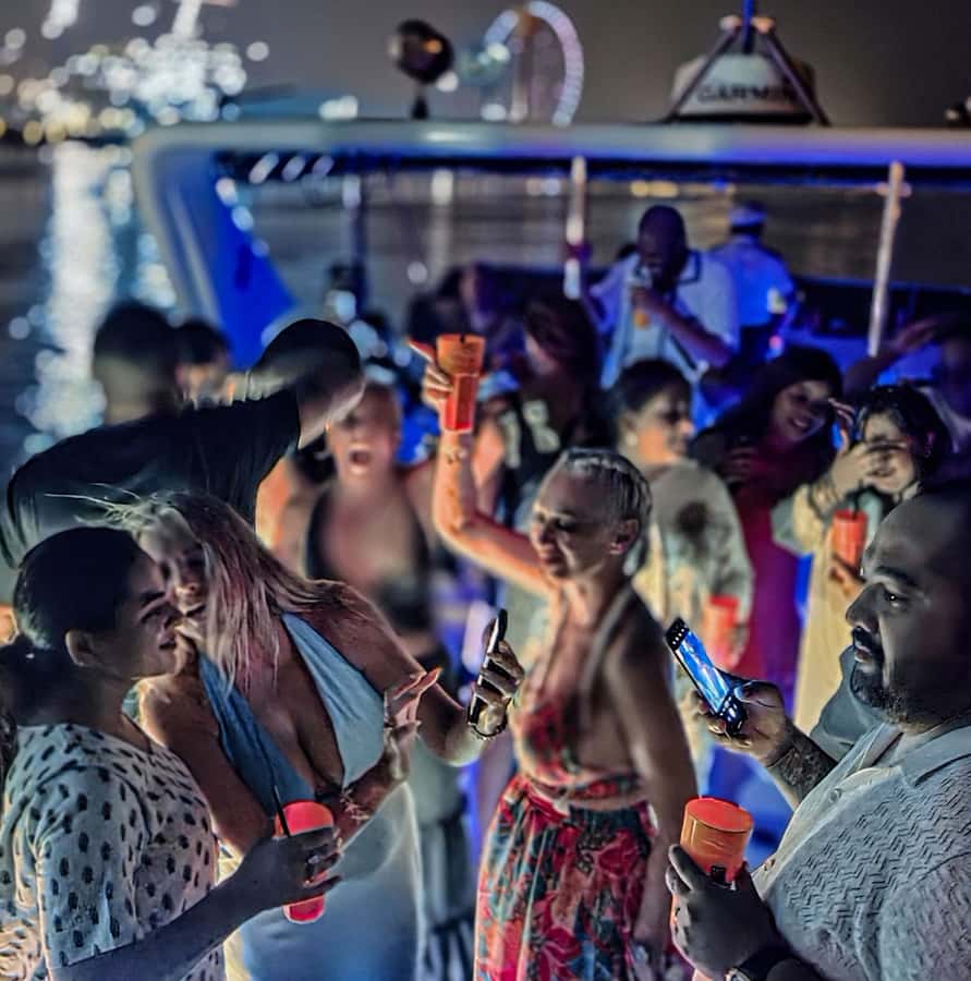 Dubai: Marina Yacht Party with BBQ, Unlimited Drinks and DJ - Dubai Marina Yacht Party: The Vibe You’re Really Paying For
