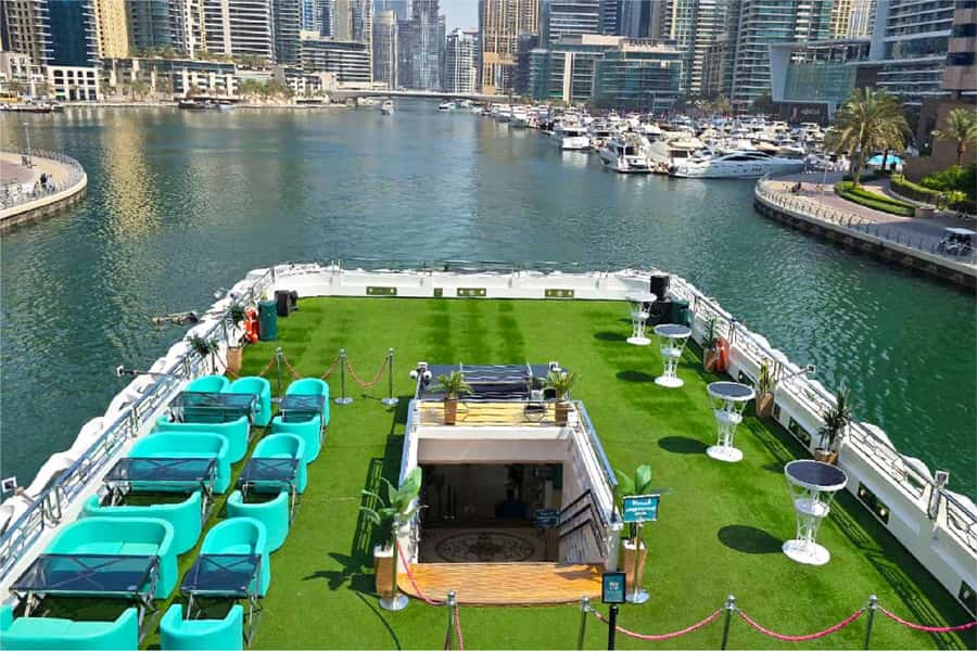 Dubai: Mega Yacht Dinner Cruise with Buffet - What to bring (and what to skip)