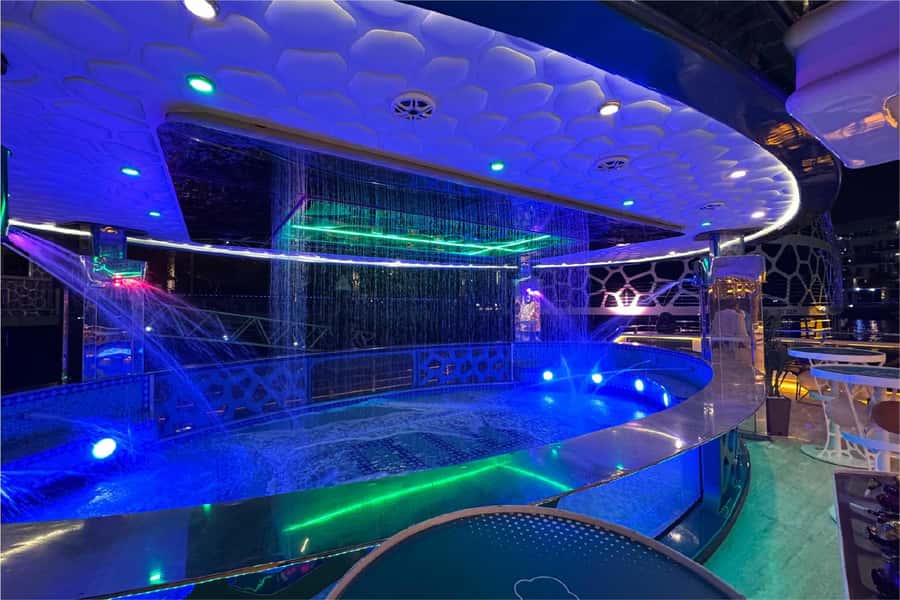 Dubai: Mega Yacht Dinner Cruise with Buffet - Getting the best experience: how to plan your evening on the water