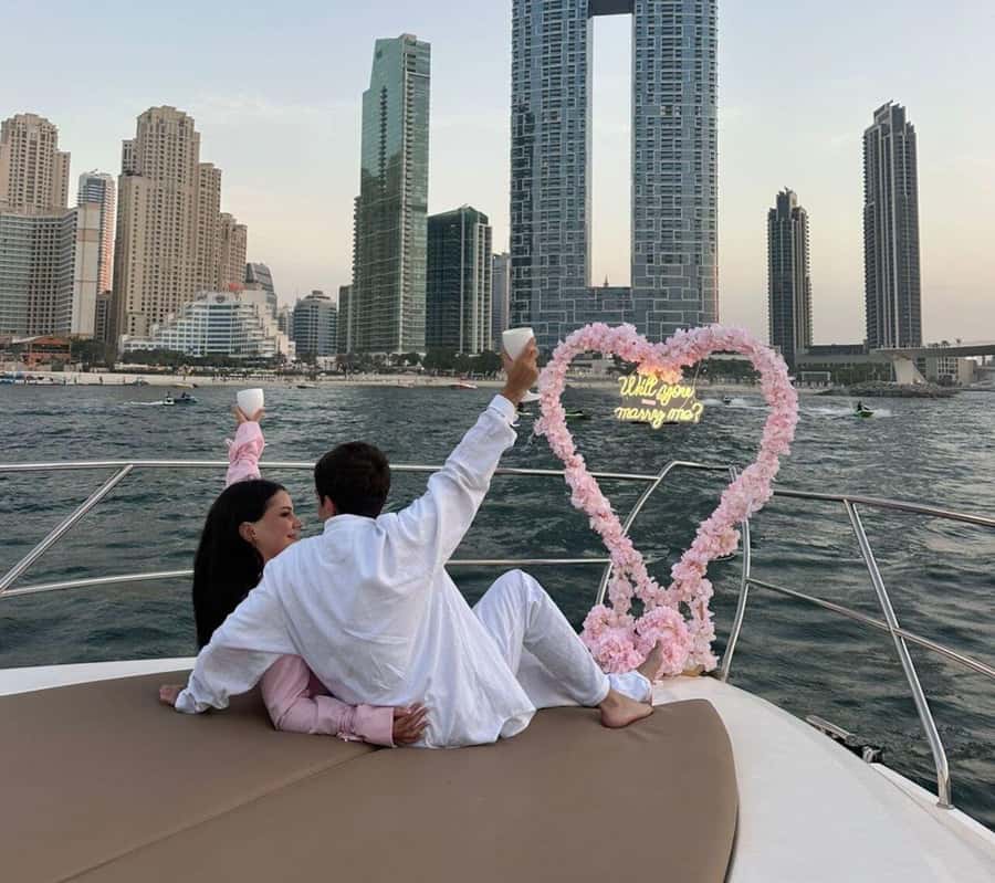 Dubai: Palm Jumeirah luxury private yacht Tour - Setting Off From Dubai Marina, With the Skyline at Boat-Level