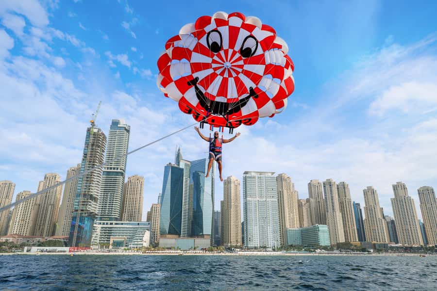 Dubai: Palm View and JBR View Parasailing Experience - JBR vs Palm Jumeirah Views: Why Weather Changes the Best Shots