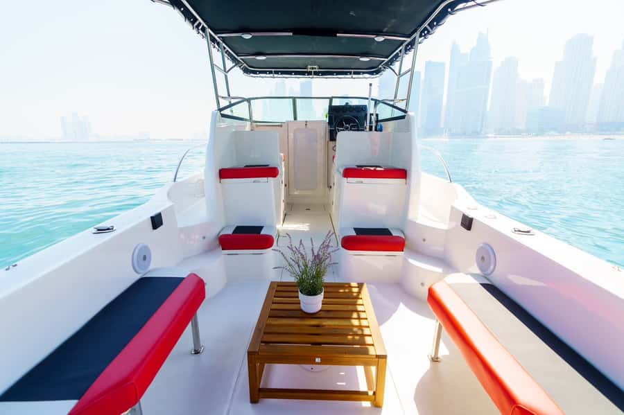 Dubai: Private Coastline Landmarks Mini-Yacht Tour - From Dubai Marina Walk to Sea King Yachts: finding your launch point