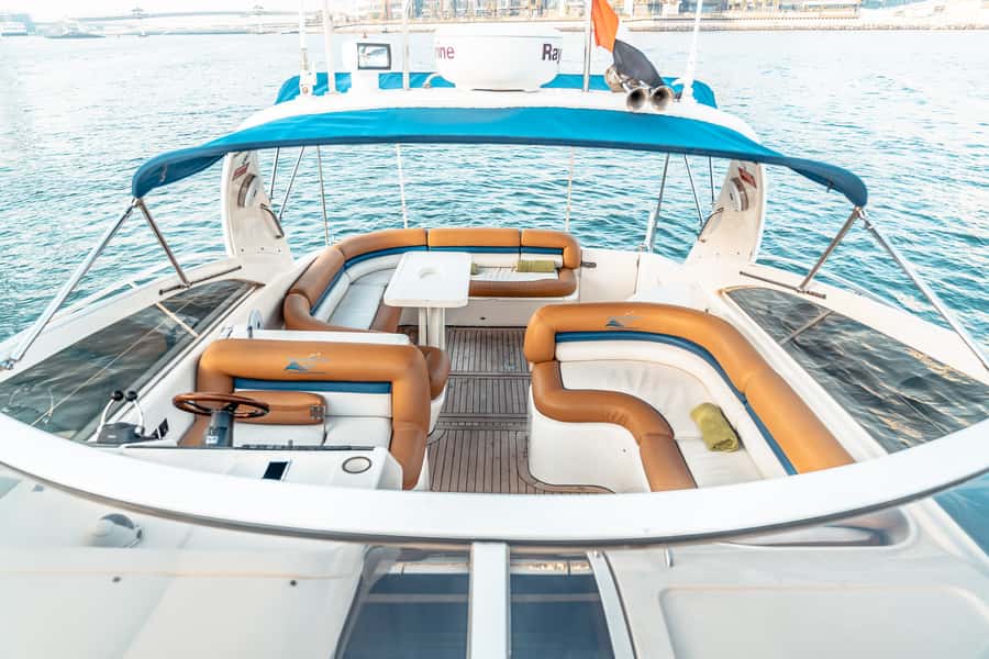 Dubai: Private Luxury Everest Yacht Cruise from Dubai Marina - Your coastline route: Dubai’s big sights without the traffic