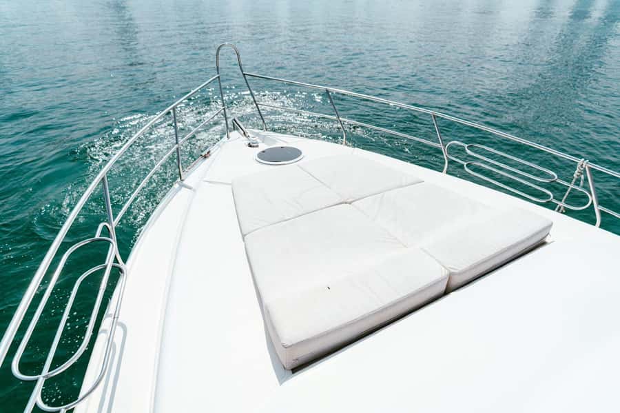 Dubai: Private Luxury Yacht Tour on a 50-Foot Yacht - Price and Value: What $310 Per Group Really Buys You