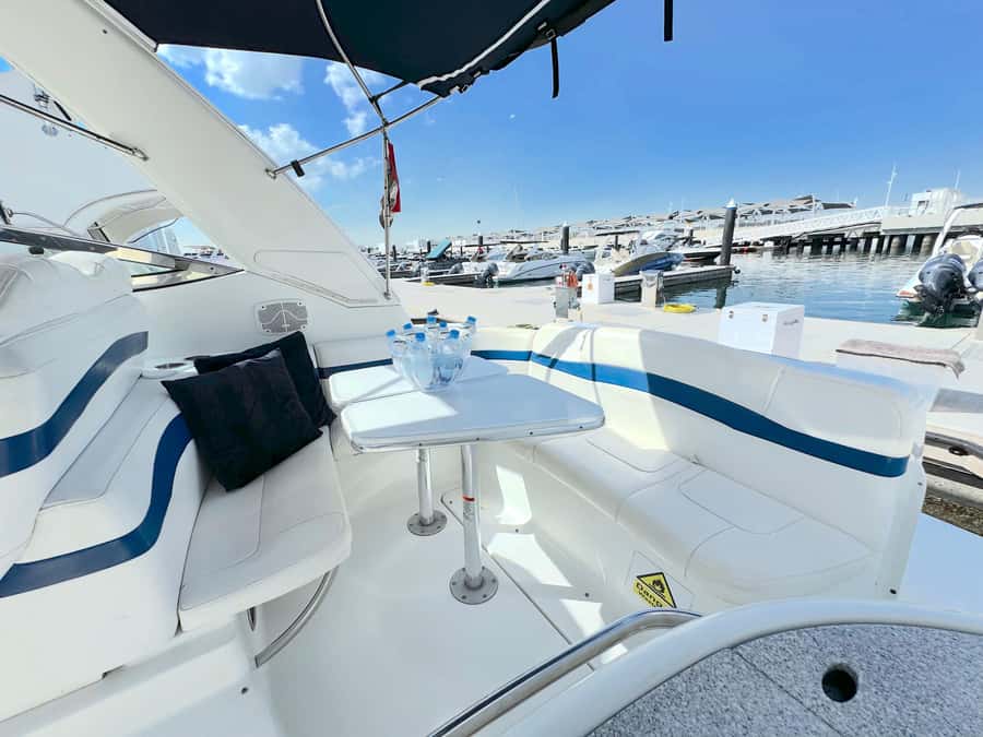 Dubai: Private Yacht Cruise for Unforgettable Memories - Meeting at Dubai Harbour Yacht Club: Getting on the Boat Smoothly